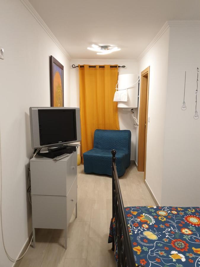 Lisbon Hostel Terminal 4 Екстер'єр фото